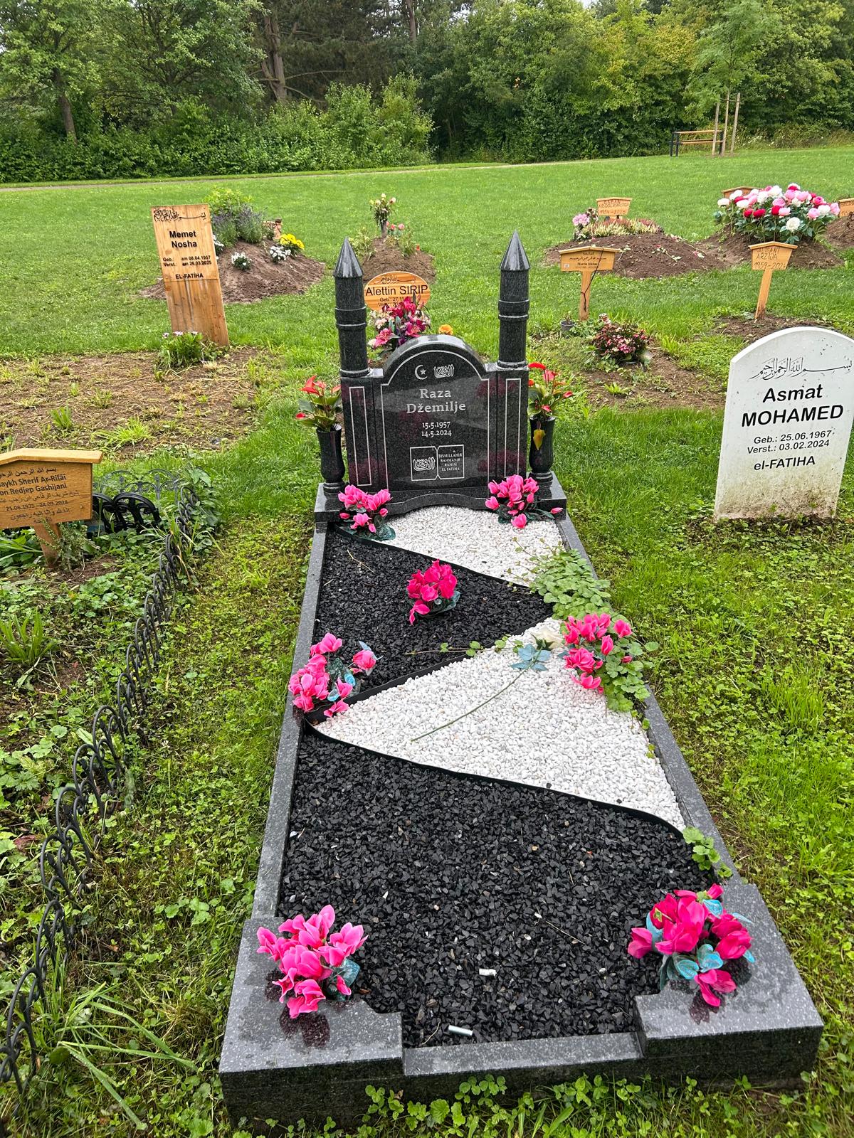 Muslimischer Grabstein HALAL in Göttingen