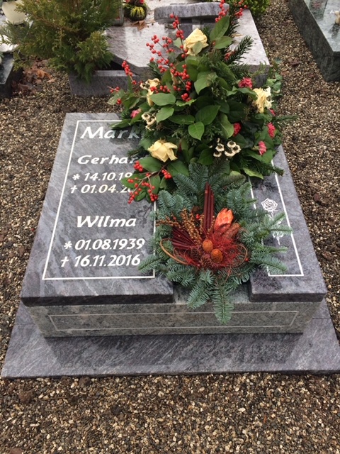 Urnengrabstein MONUMENT in Duderstadt, Bei Göttingen